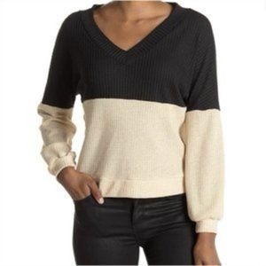 CENY Women’s Black and Tan Colorblock Waffle Knit V Neck Top Sz S NWT
